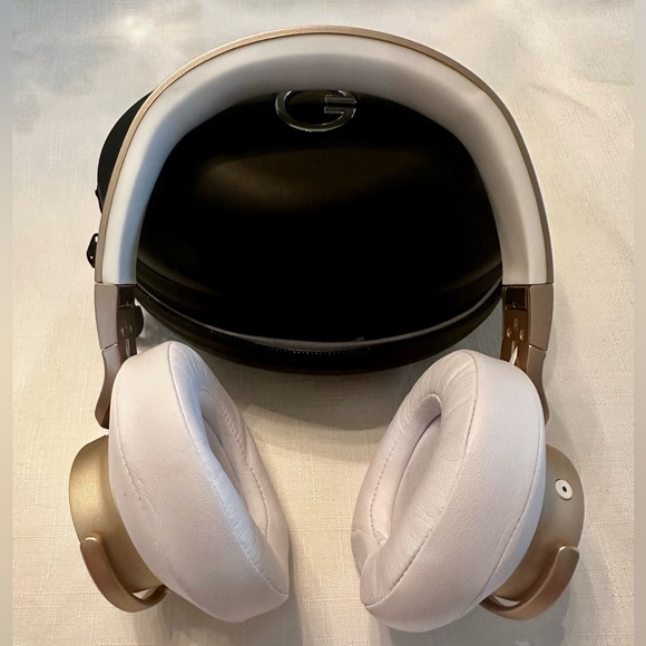 Muzik One Connect Smarter Headphone Wireless Bluetooth High Gold - Picture 1 of 7